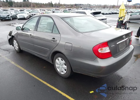 2003 Toyota Camry Le z USA, uszkodzony, nr VIN 4T1BE32K53U668573